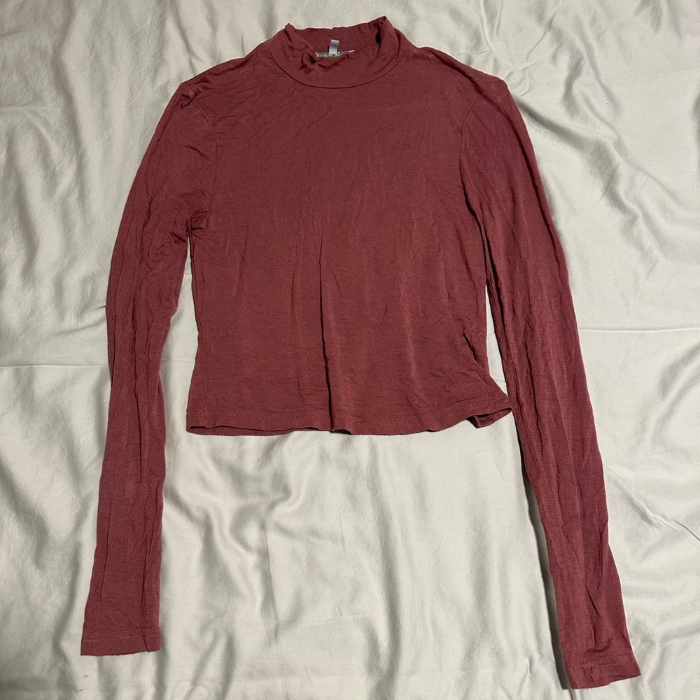 pink, long sleeve crop top